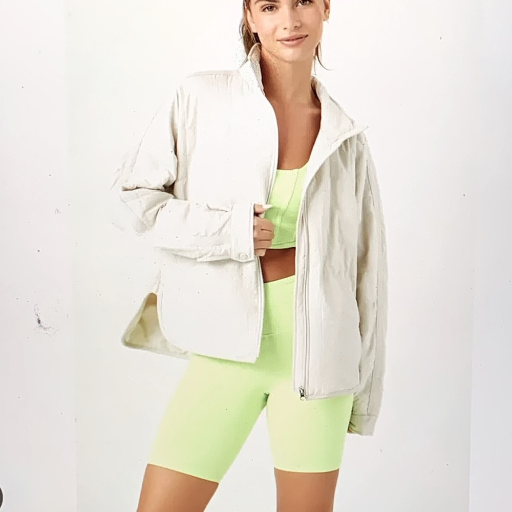 Forever 21 Women’s Active Quilted Zip Up Jacket - Small